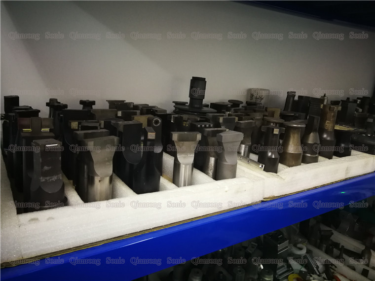 Aluminum Ultrasonic Metal Welding Equipment Molecular Layers Jointing Technology