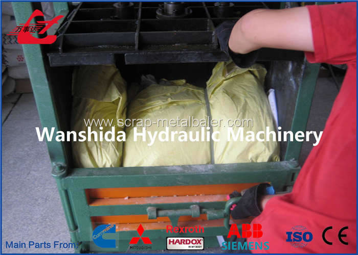 Y82-100 15kW Horizontal Waste Paper Baler 1100x750mm With Conveyor