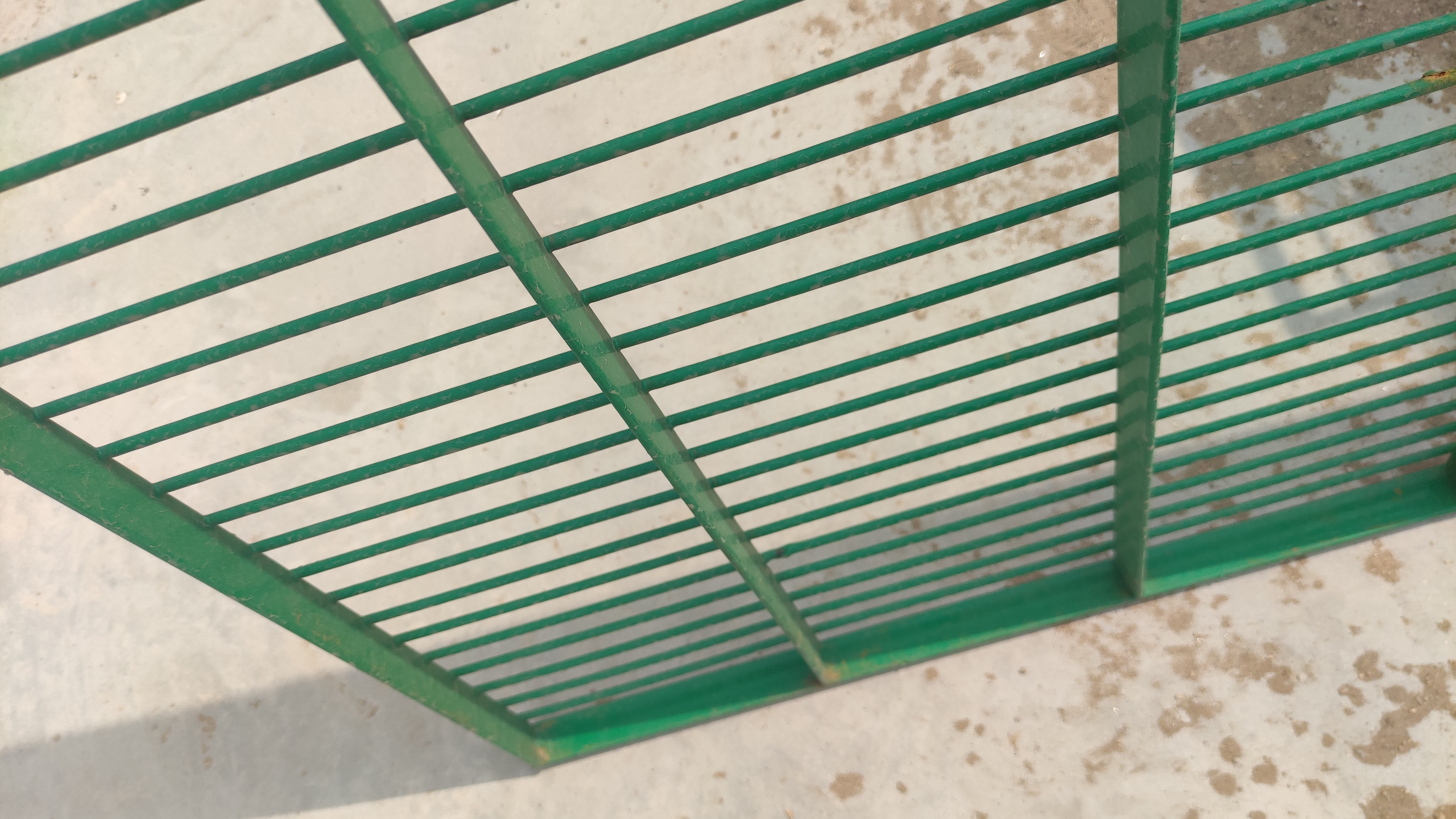 Special ground network for duck house
