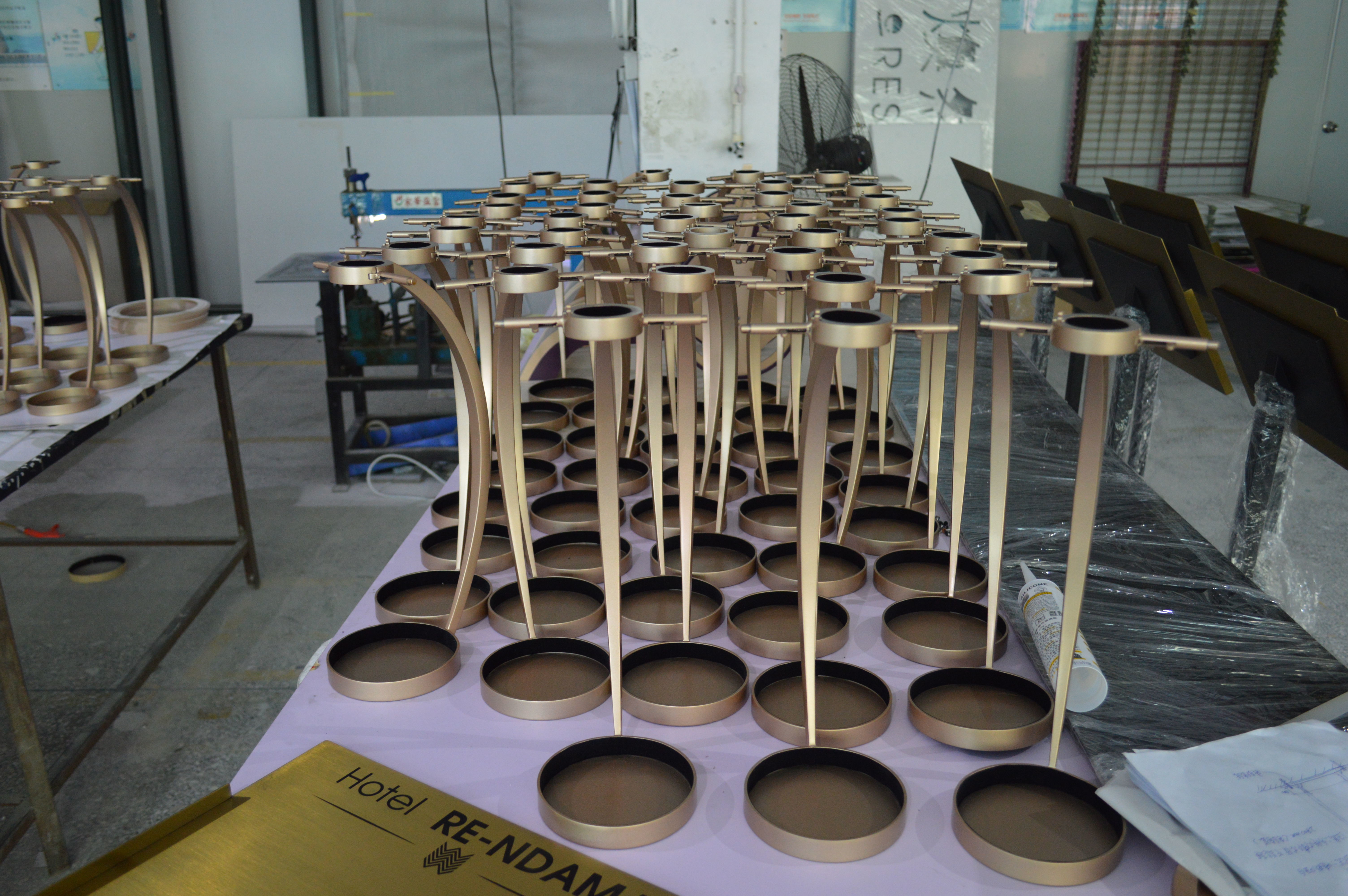 Shop Fixtures Store Merchandising Displays, Stainless Steel Retail Window Display Props