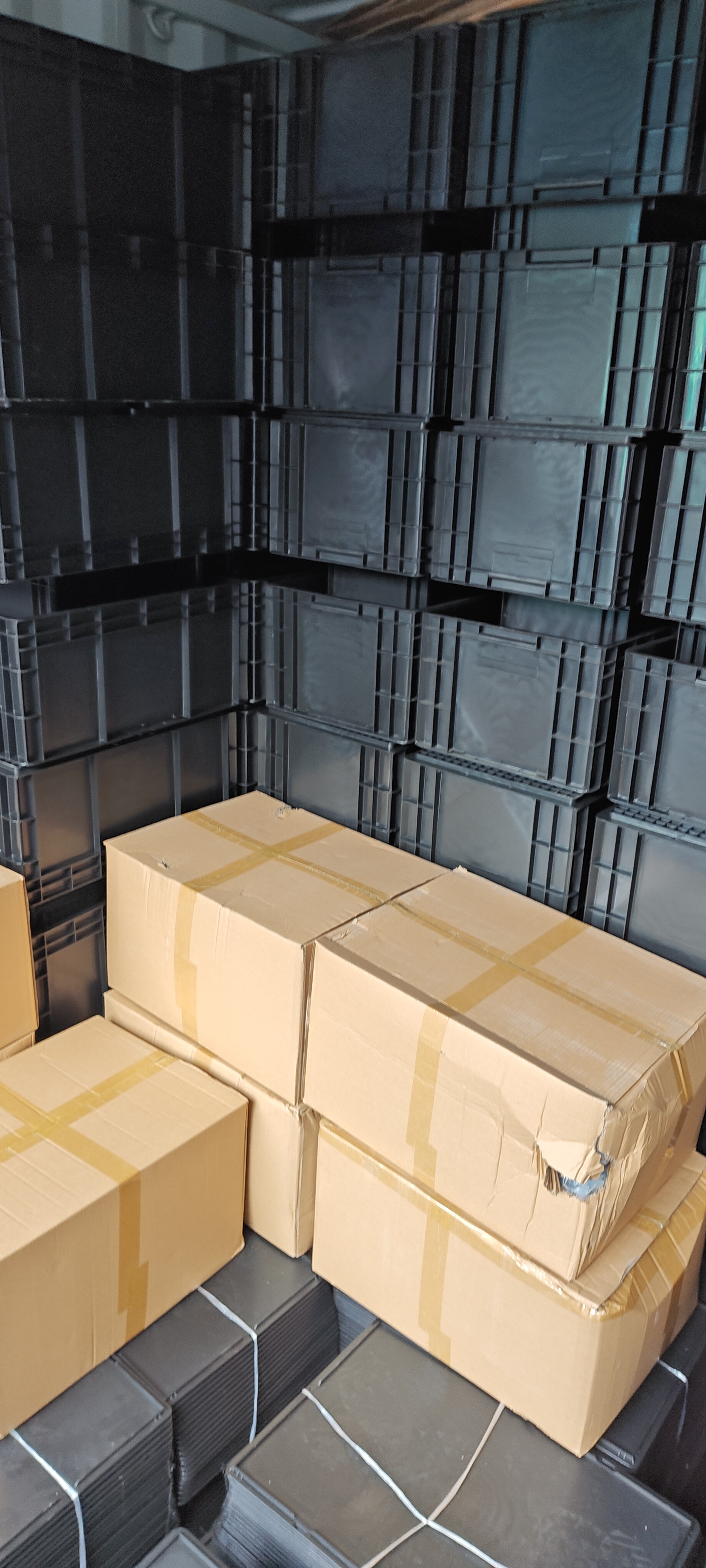 600*400mm ESD Plastic Box ESD Storage Bins Conductive Crate for electronic parts