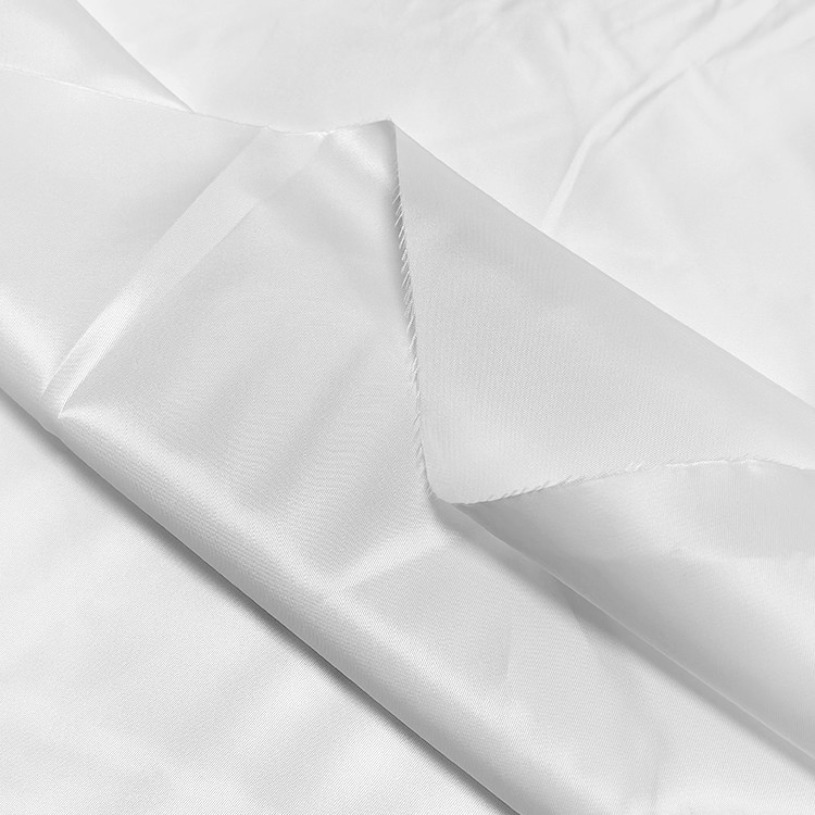 100% Polyester 1x2 Twill Woven Autoclavable Cleanroom Fabric White And Light Blue