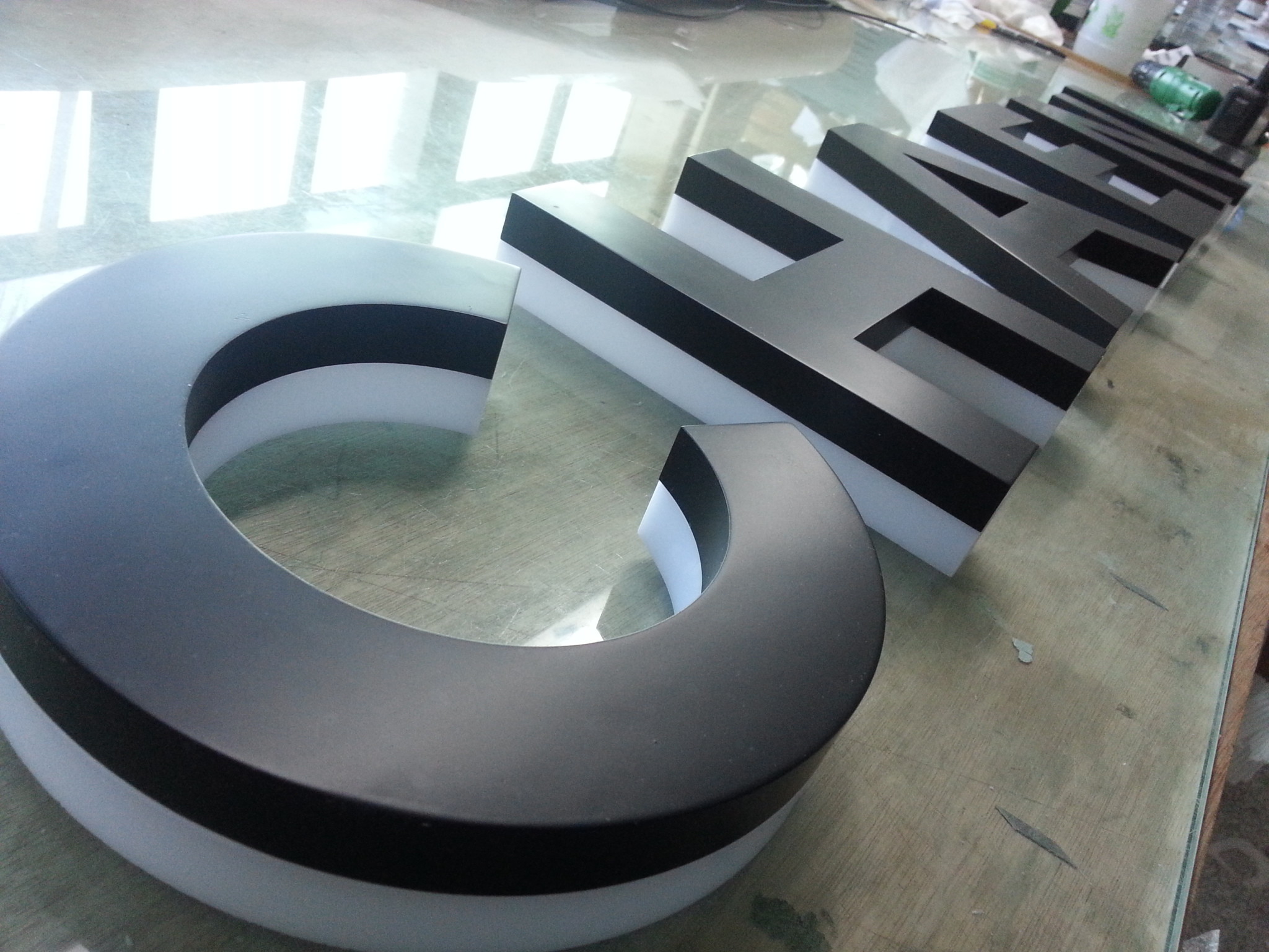 Free Standing Backlit 3D Letters , 6500K Reverse Channel Letter Signs