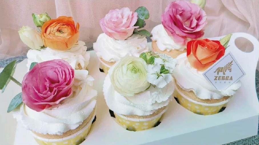 Wholesale mini party baking muffin cupcake disposable custom printed paper cake cups paper muffin liners