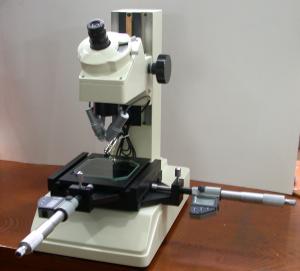 China DTM-250/DTM-500 Tool Makers Microscope For Non - Contact Inspection on sale