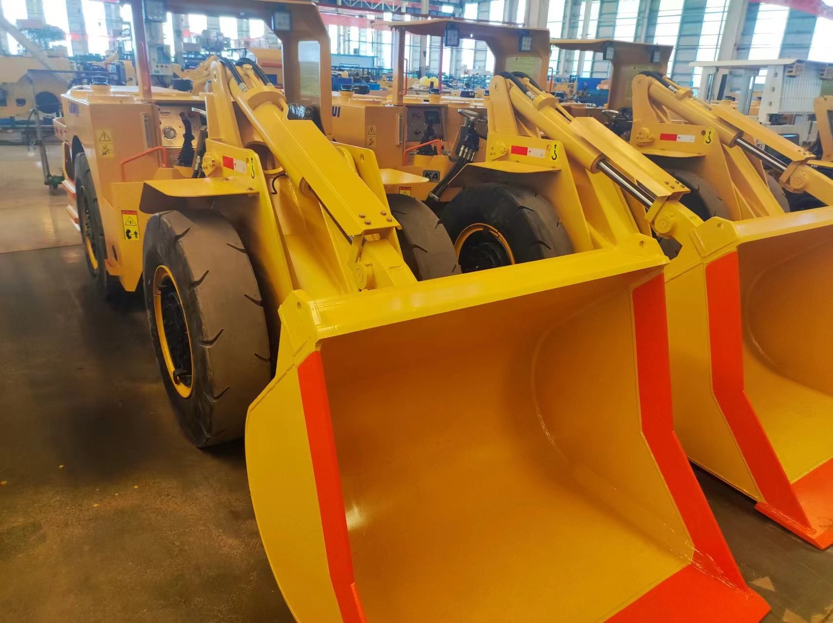 DERUI Scooptram Underground Mining Equipment High Quality Remote Control Functions