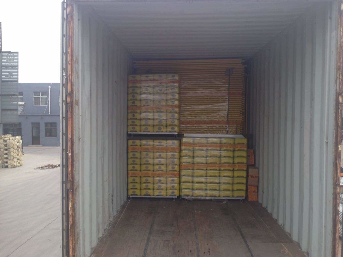 Hot Dipped Galvanized Temporary Fence AS4687-2007 Standard 42 microns Zinc thick 2.1m height and 2.4m width