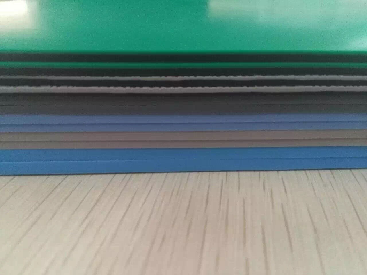 Static Dissipative ESD Safe Materials Vinyl ESD Floor Mat Smooth Or Textured Surface