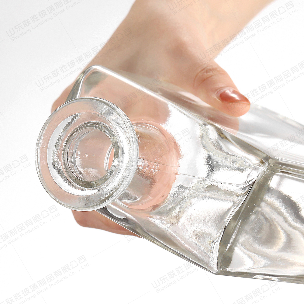 Screen Printing Glass Liquor Bottle For Nordic Rum Whisky Vodka