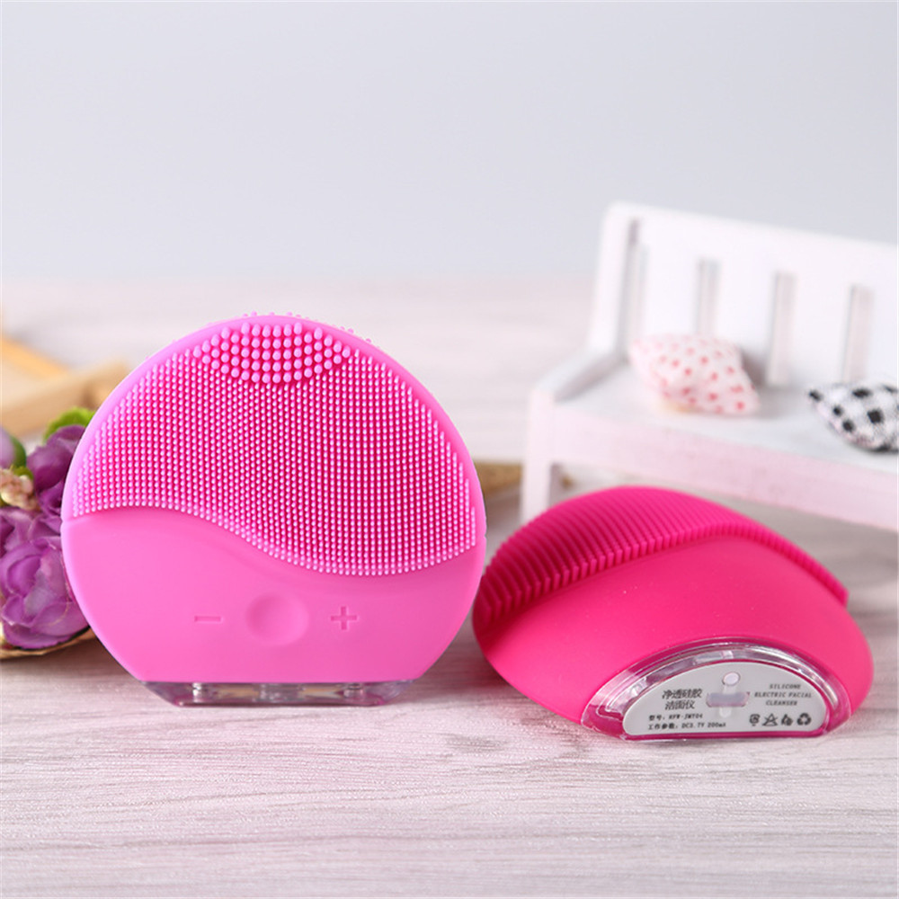 Silicone Vibrating Waterproof Facial Cleansing Face brush Massager with USB Rechargeable