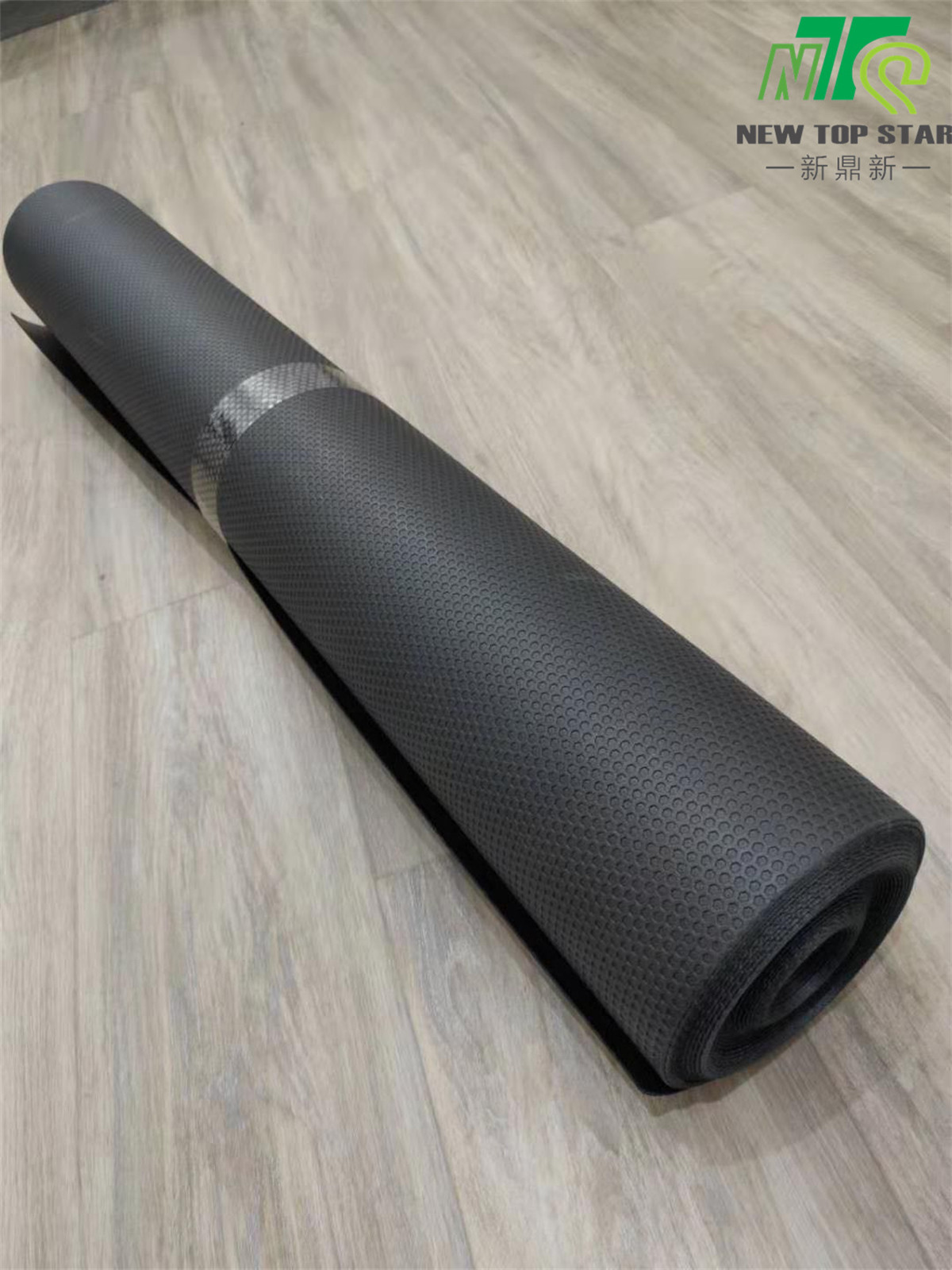 Black Floating Floor Acoustic Underlay Waffle Pattern Vinyl Flooring Underlayment Waterproof