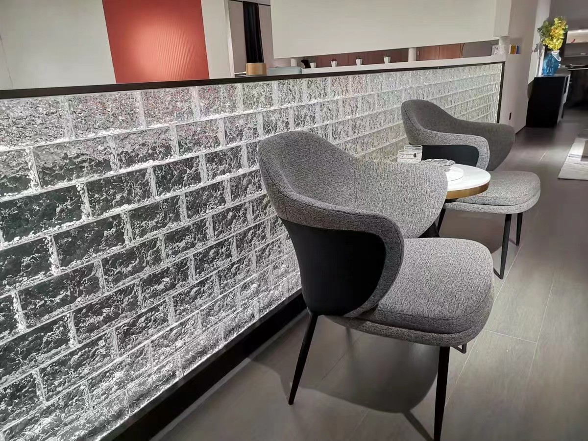 SGCC Hot Melt Crystal Glass Brick Blocks Customized Multiple Sizes And Colors