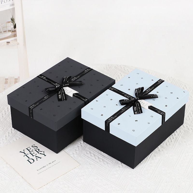 Fashionable Stylish Various Patterns Custom Logo Printed Cardboard Paper Packaging Carton Luxury Christmas Gift Paper Box
