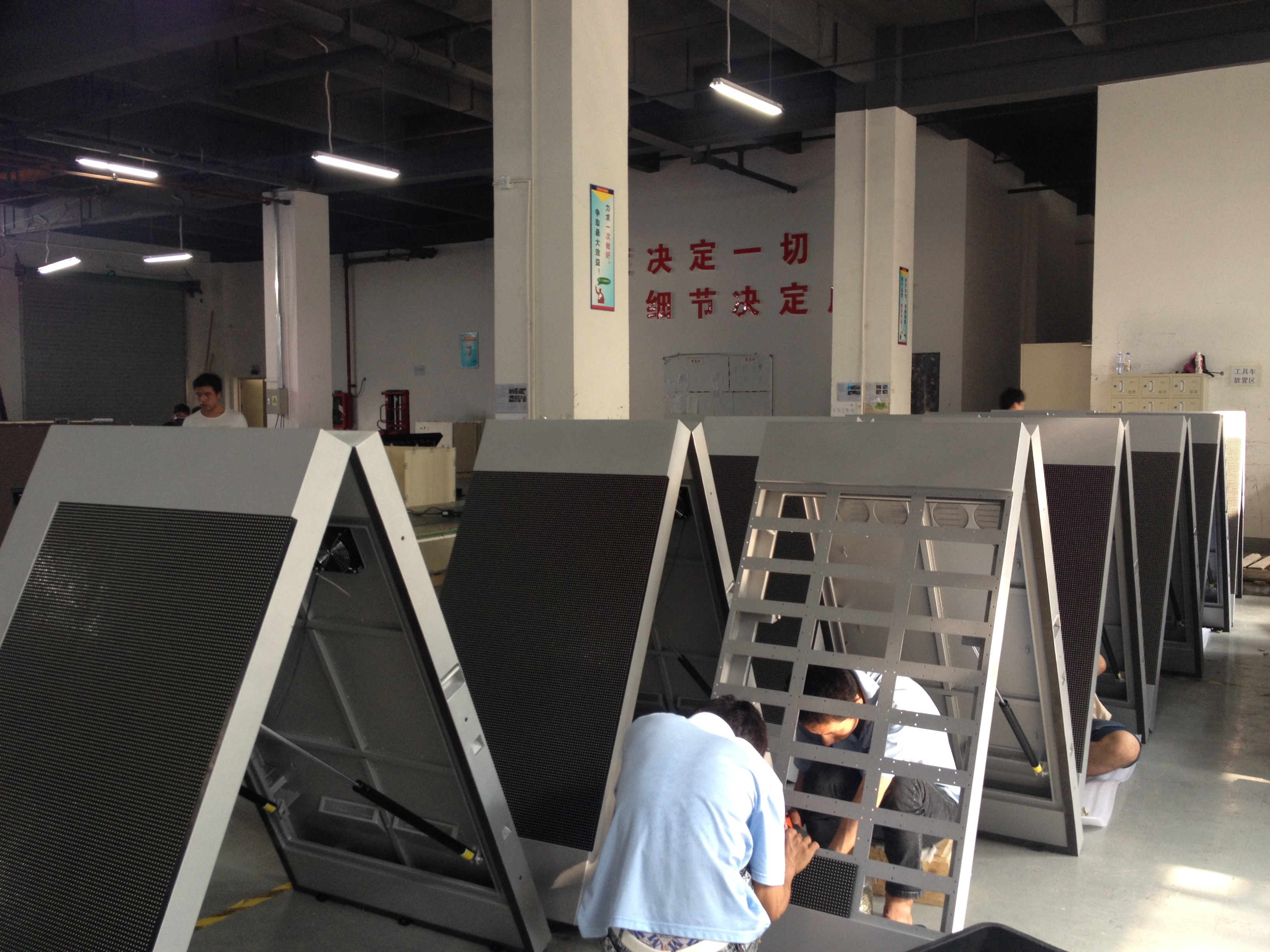 Outdoor Iron Cabinet P4 P5 P6 Led Display Screen for Advertising Digital Billboard