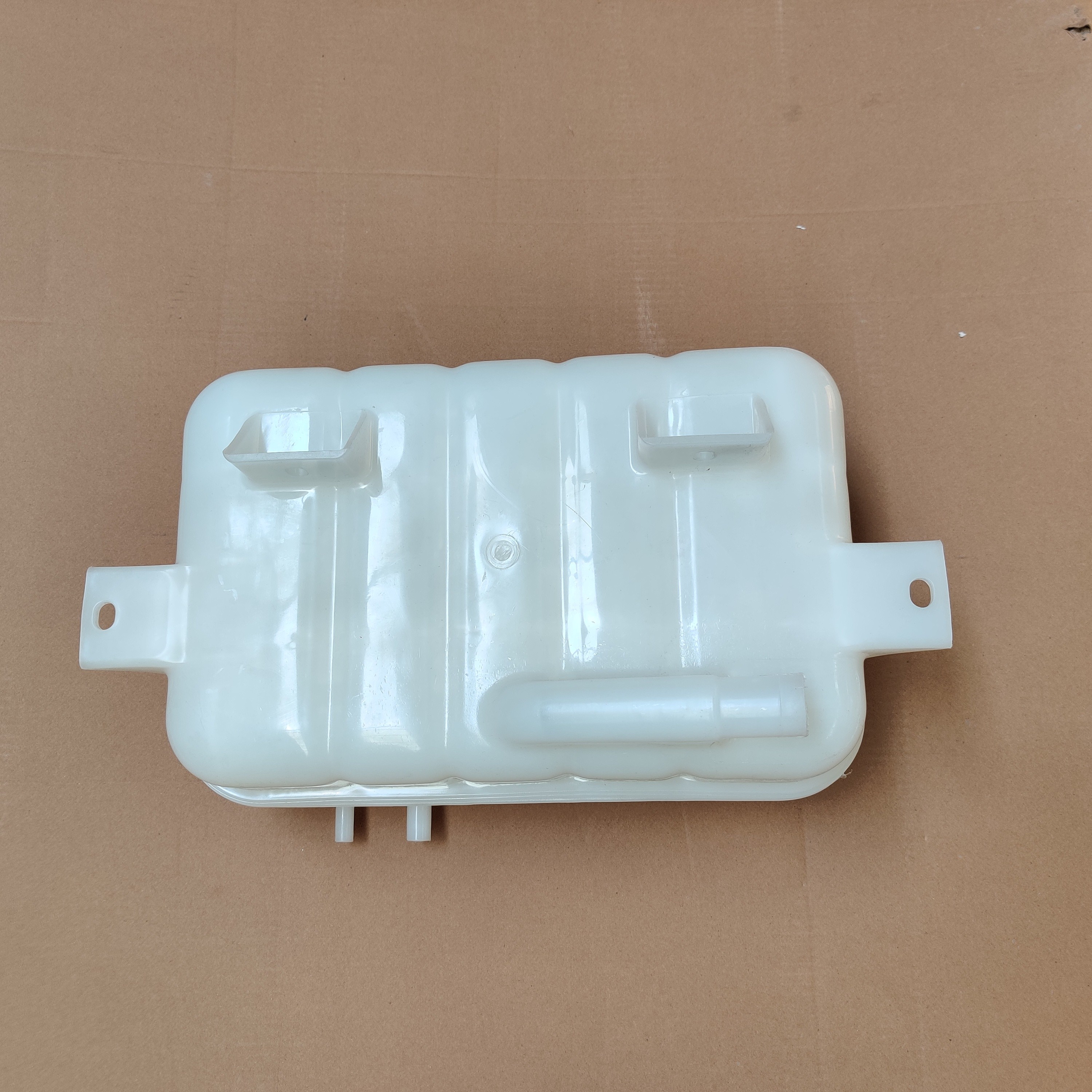 Cooling Water Tank For HOWO WG9925530003/1