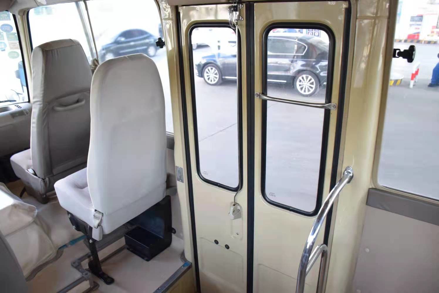20 Seater Used Mini Bus Toyota Coaster coach For City Shuttle
