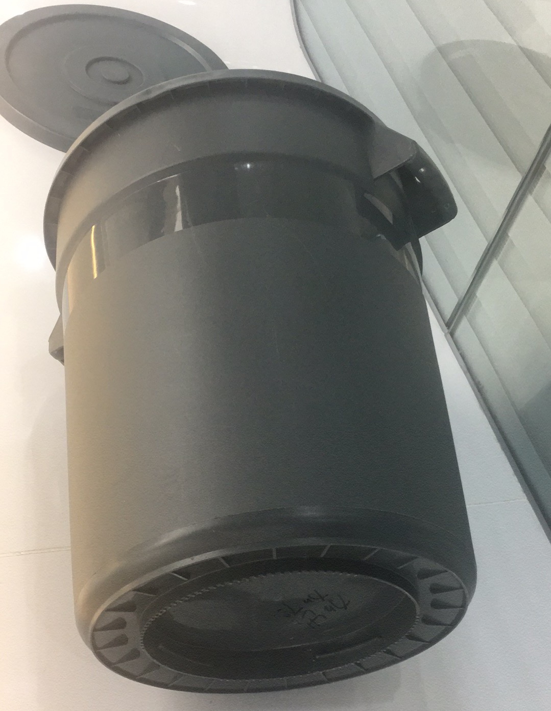 Eco-Friendly 80L Plastic Container Round Waste bin