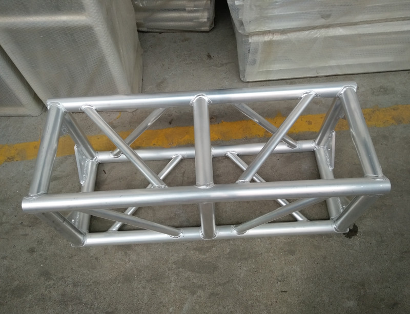 400*400*3m 6082-T6 Material Aluminum Square Truss Durable Roof Truss For Exhibition And Events
