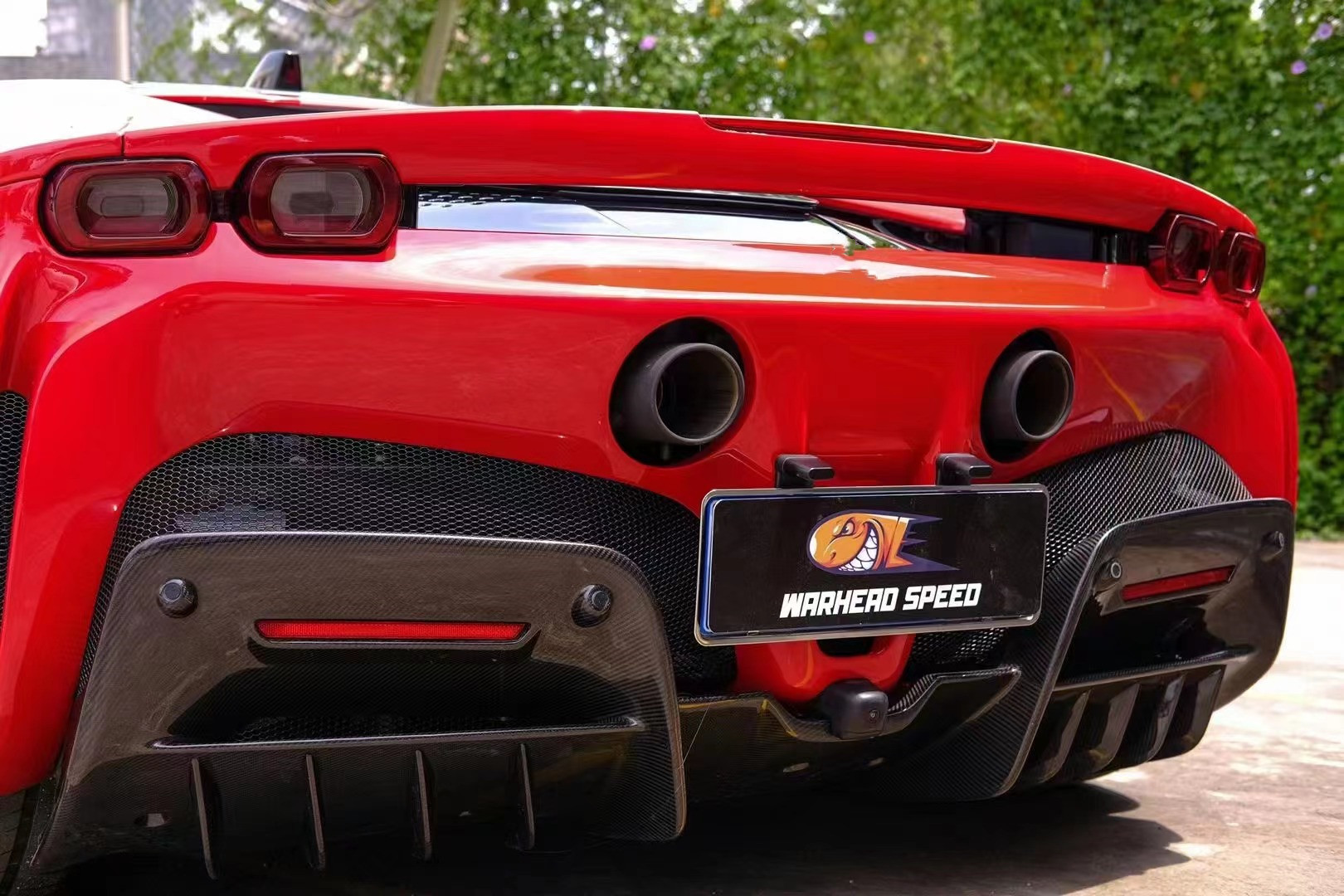 For Ferrari SF90 Dry Carbon Fiber Body Kit SF90 OEM Style Carbon Fiber Front Lip Diffuser Spoiler Side Skirt