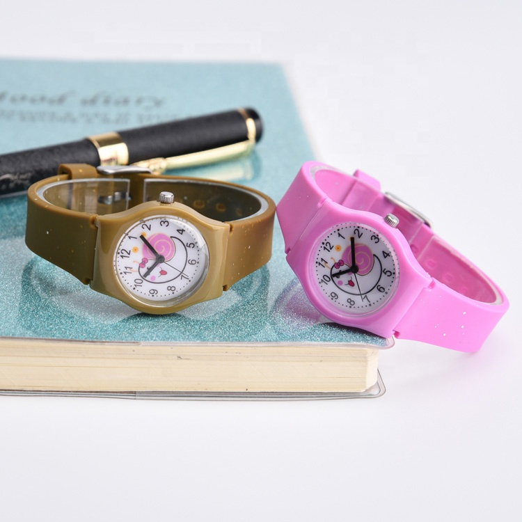 Mini Flexible Silicone Rubber Wristband Watch With Slap Strap DWG-R0117
