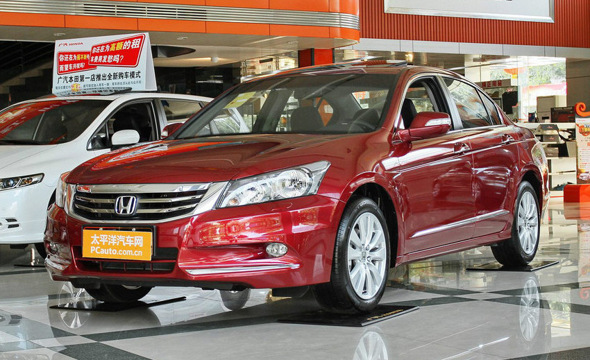 Heatproof Durable Red Automotive Paint , Anti Oxidation Metallic Red Car Paint