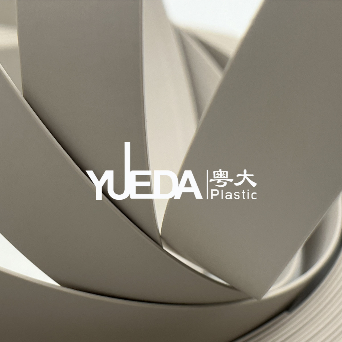 Skin Like Feel PVC Edge Tape 3mm Edgebanding For Fashionable Furniture M8638