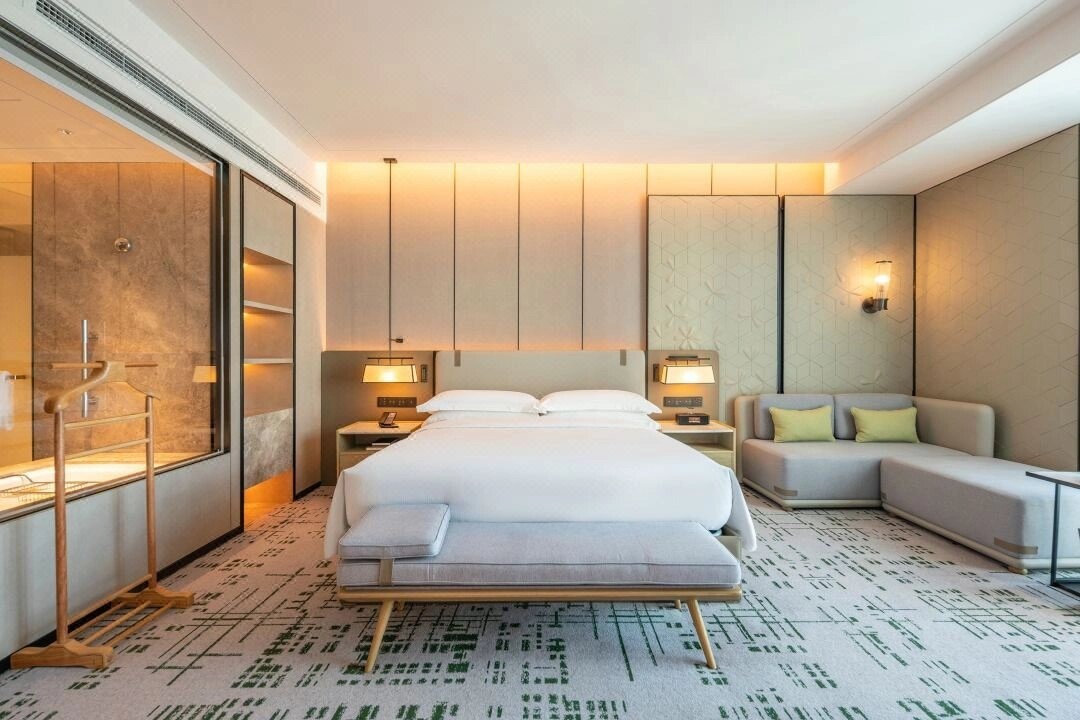 Standard Plywood Hotel Guest Room Furniture Full Supply Customization