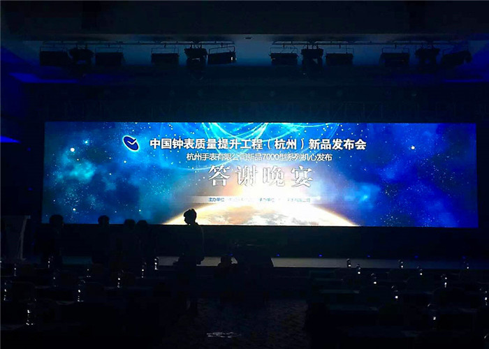 Ultra Thin P3.91mm Super HD 4K Indoor Rental LED Display No Fan Design Cabinet 500*500mm