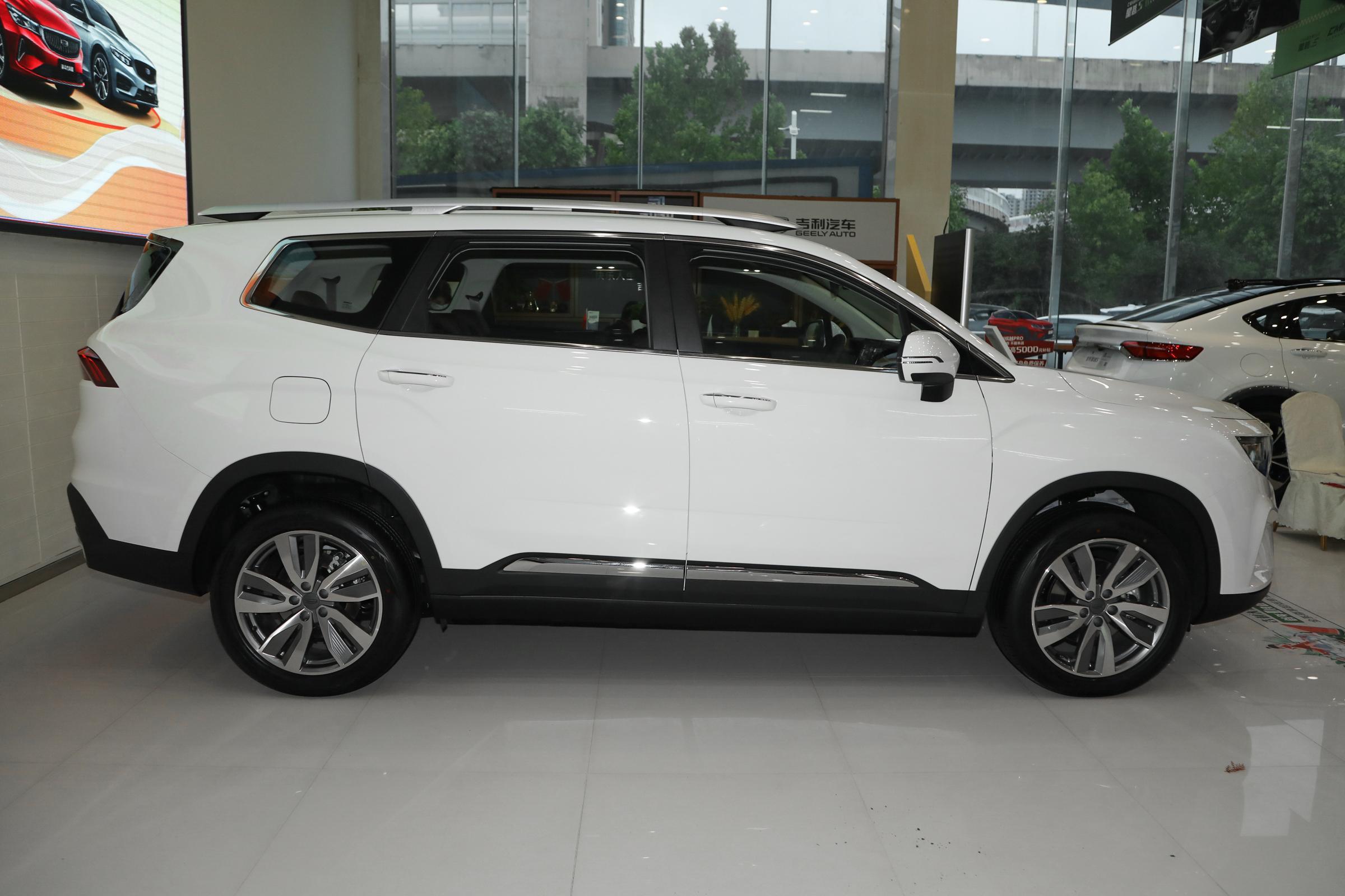 2023 Geely Haoyue SUV 2.0T 218Ps L4 DCT 7 Leather Seats Rear Camera Gas/Petrol Model Okavango L With DCT Transmission
