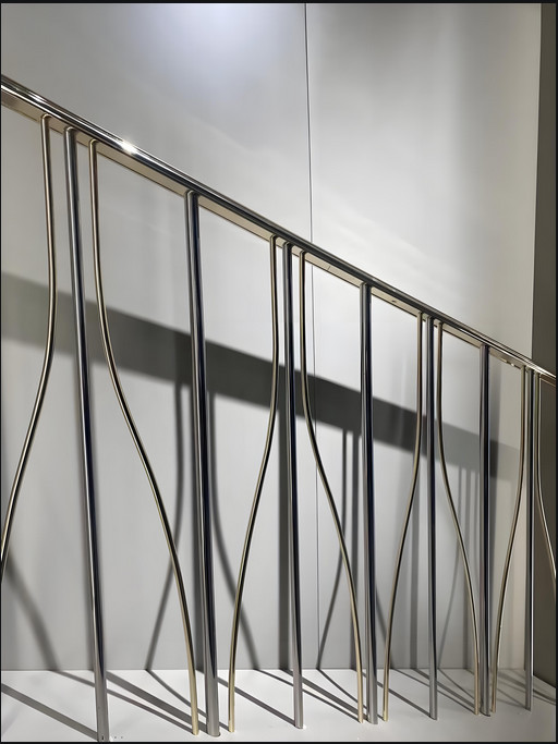 Metal Construction Floating Stair Railings Easy Installation for Home Office