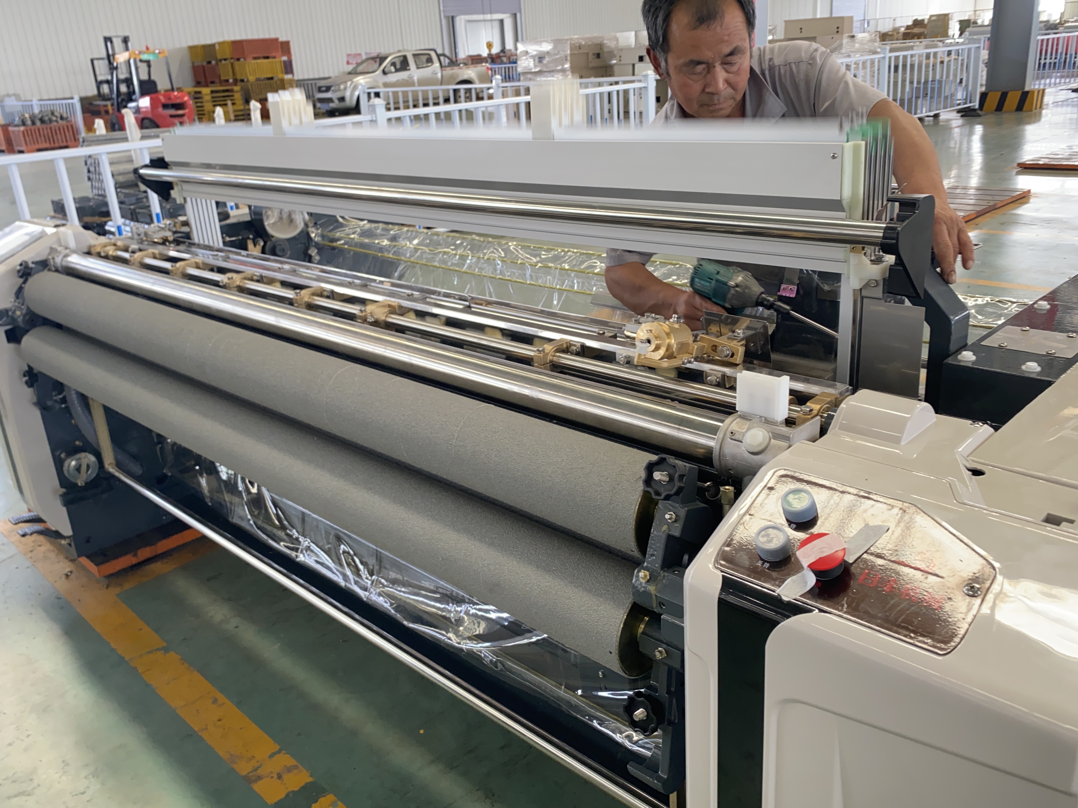 High Speed High Denisity Water Jet Weaving Loom with Cam Shedding