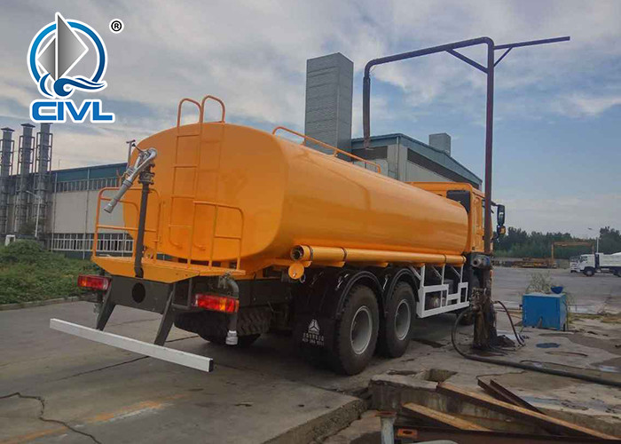 Cleaning width 2.5~3.5m Liquid Tanker Truck , deflection of water spraying rack±30°