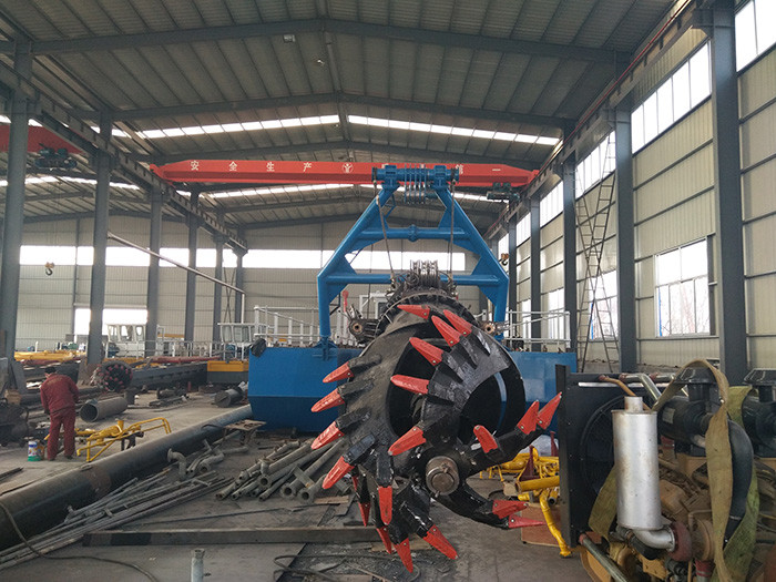 WN500 Sand Pump Hydraulic Dredger Equipment Is Designed To Be 40 Meters Long Cutter suction dredger