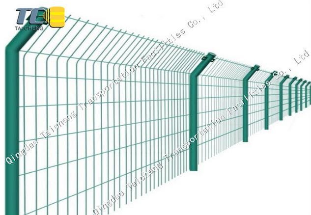 Barbed Wire Cattle Fence High Tensile Welded Twisted Security Barbed Wire Fencing