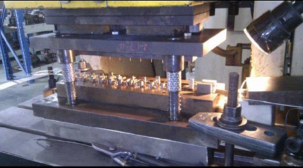 Custom Silicon Rubber Compression Mould / Plastic Injection Mold For Parts Making