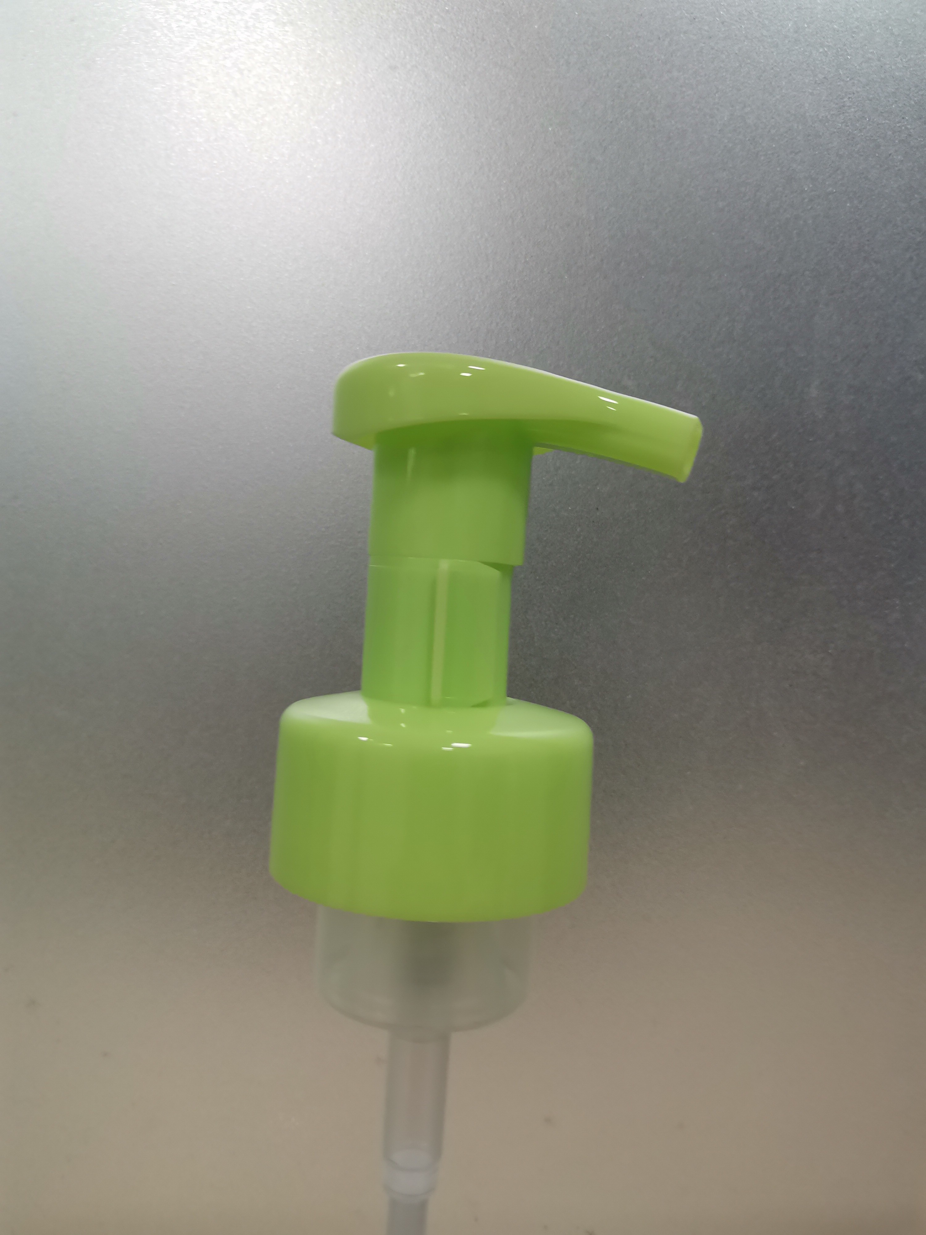 Personal Care Products 43mm Foam Pump with Different Process Processing and Cap Lock Way