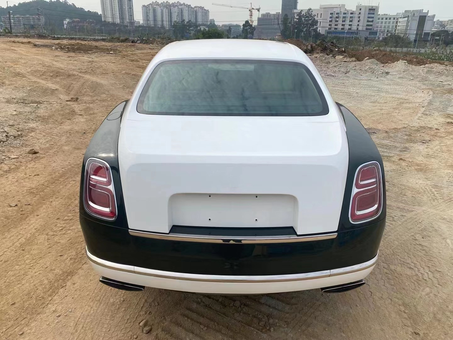 For Bentley Mulsanne Body Kit Mulsanne Upgraded with New Front and Rear Bumper Headlights and Taillights