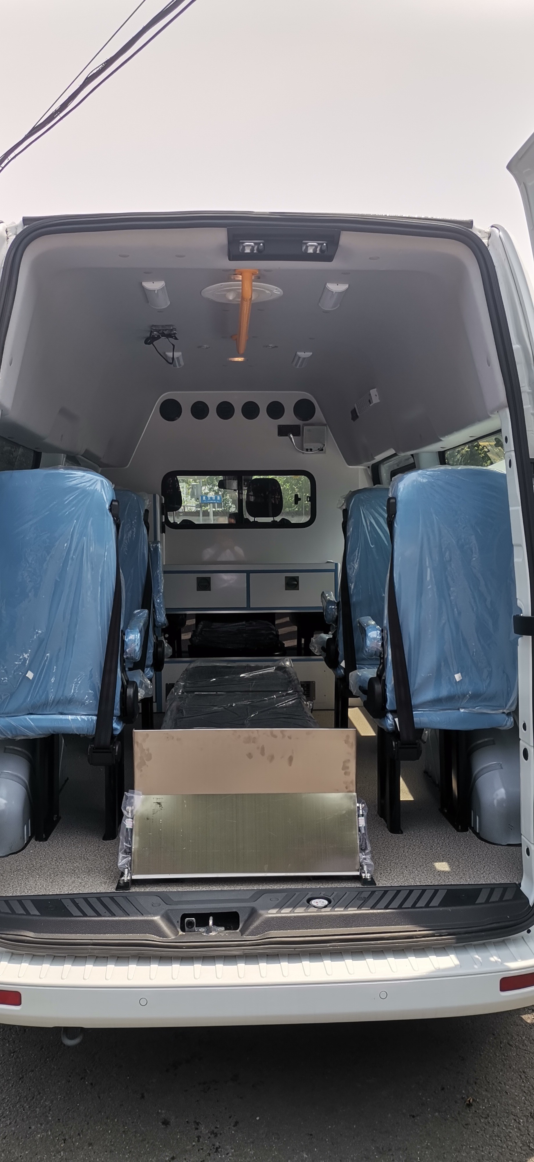Ford Transit Medical Emergency Ambulance 162HP 5 Speed
