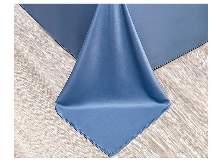 Comfortable and Breathable 200TC Satin Jacquard Quilt Set for Cool Summer Nights