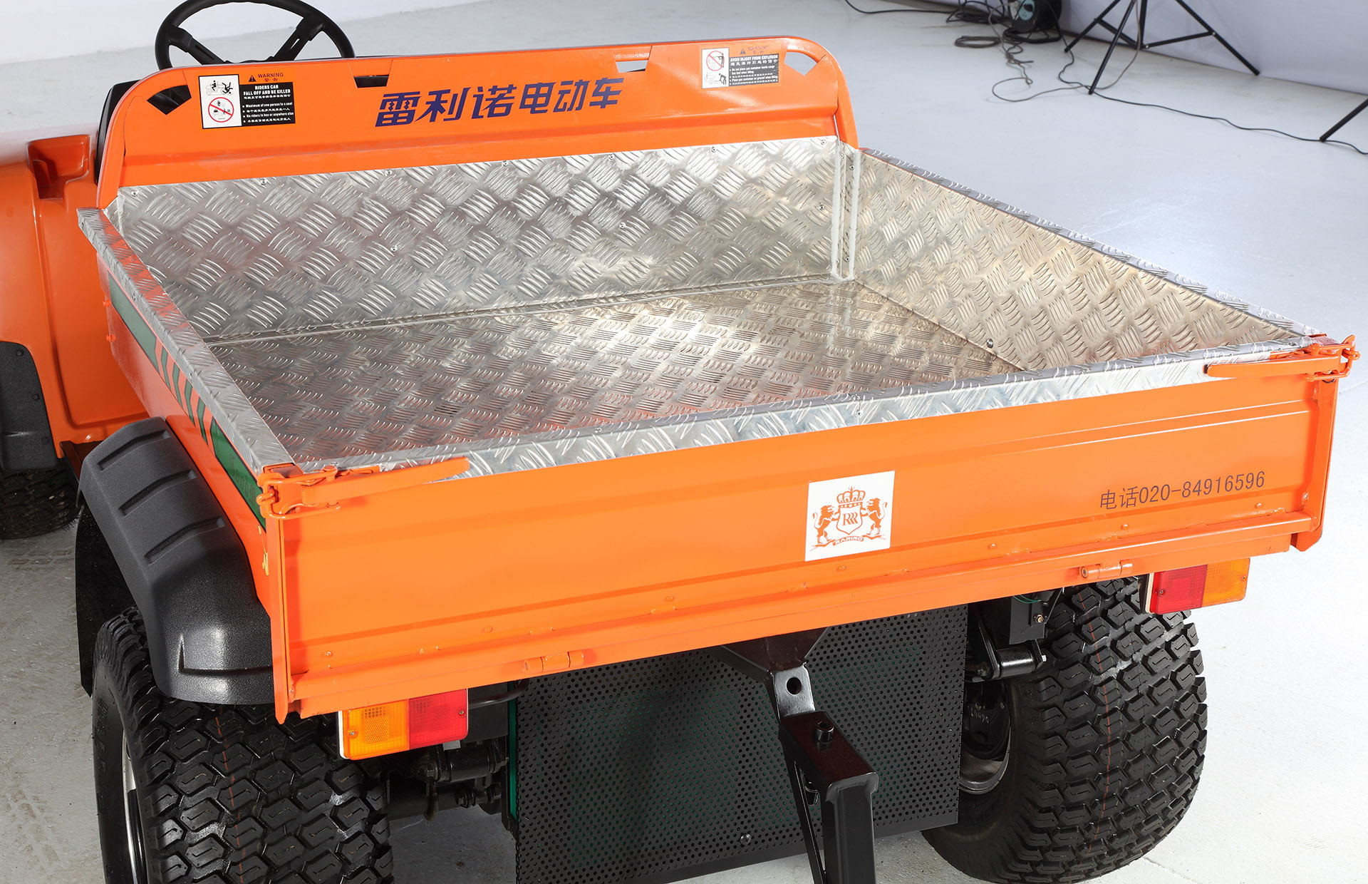Farm Using 4x4 Utility Vehicle Dynamic Power EEC Approval