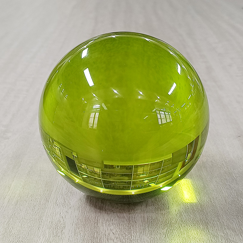 ODM OEM low MOQ Colorful acrylic ball New arrival Hot Selling kid playing round 110mm toy balls resin ball