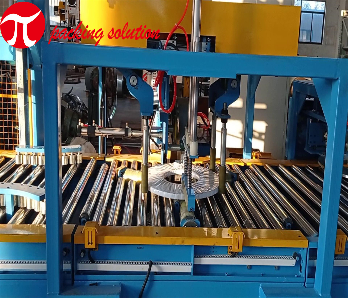 Ring Running Steel Coil Packing Machine For Various Metal Coil Packaging 2.5/Min Roller Speed