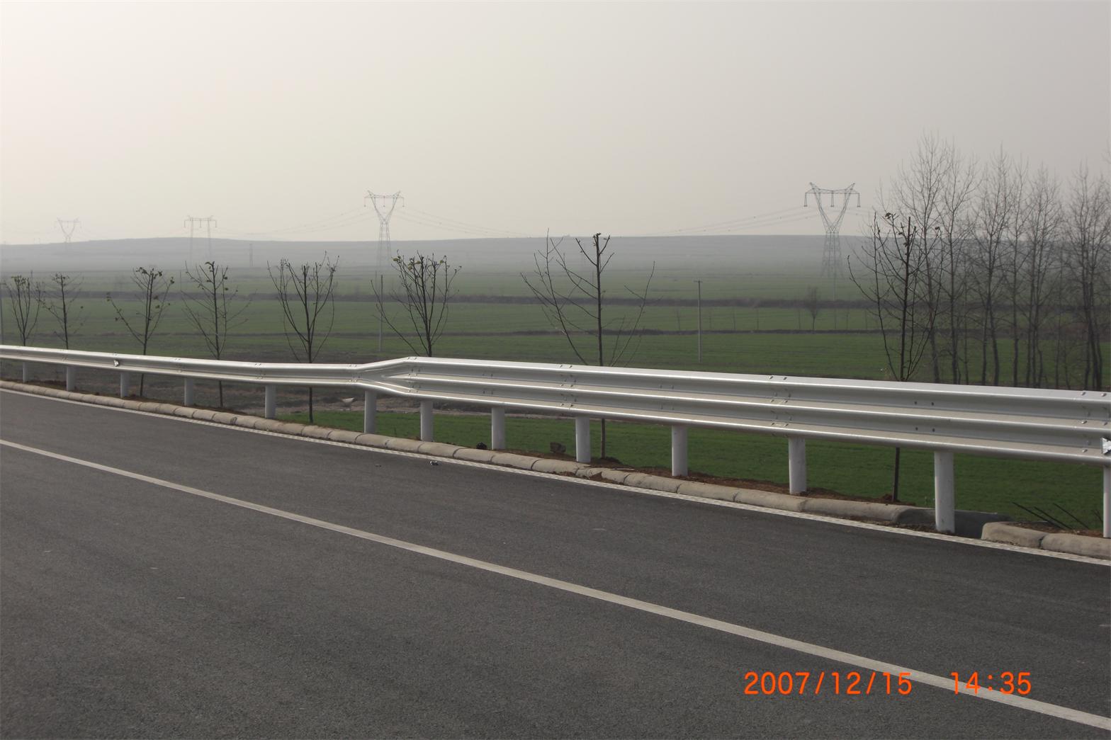 Anti-corrosion Steel Guardrail W Beam 3 To 2 Two To Be Three Guardrail Traffic Barrier