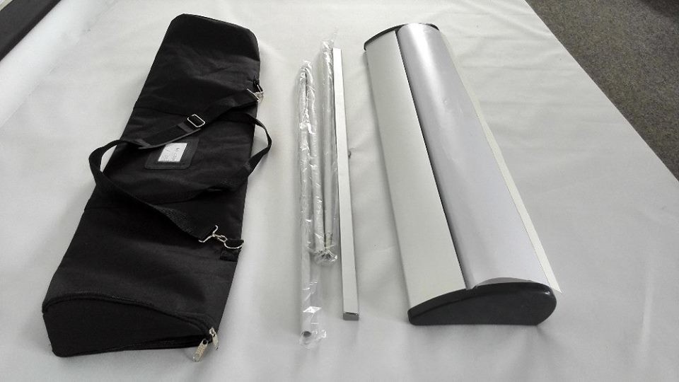 Aluminium Wide Base Roll Up Banner Display For Exhibition Show Sign Stand