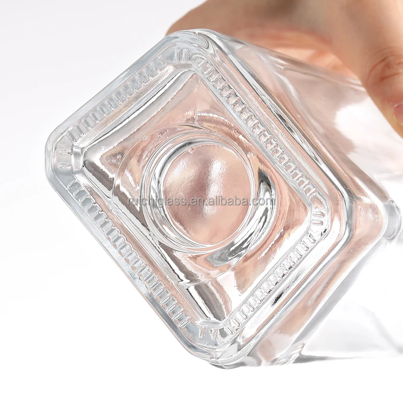Popular Transparent 500ml Tequila Bottle With Unique Design Customize Sealing