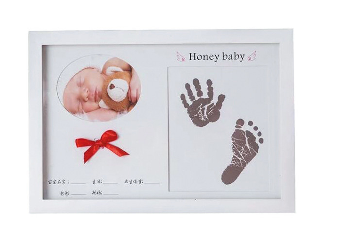 Customized Newborn Baby Hand And Footprint Frame Non Toxic Ink Pads For Shower Gift