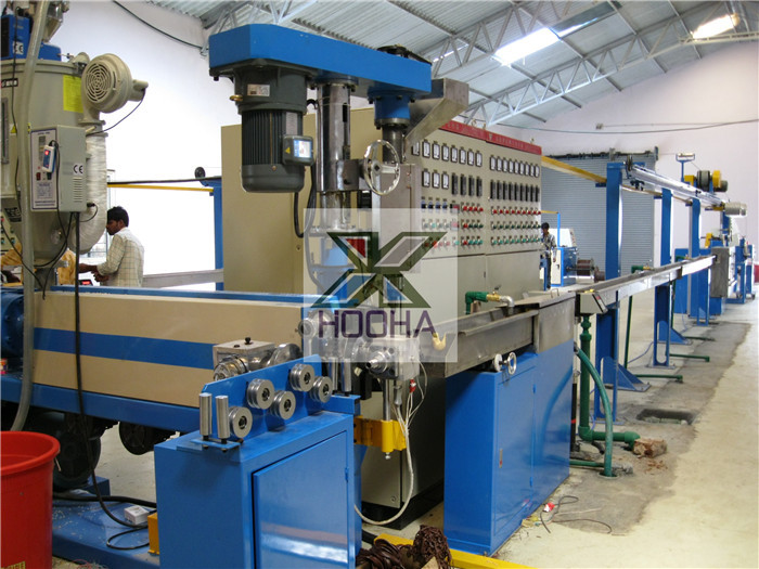 XLPE 200 M/Min Electrical Wire Extruder For Power Cord