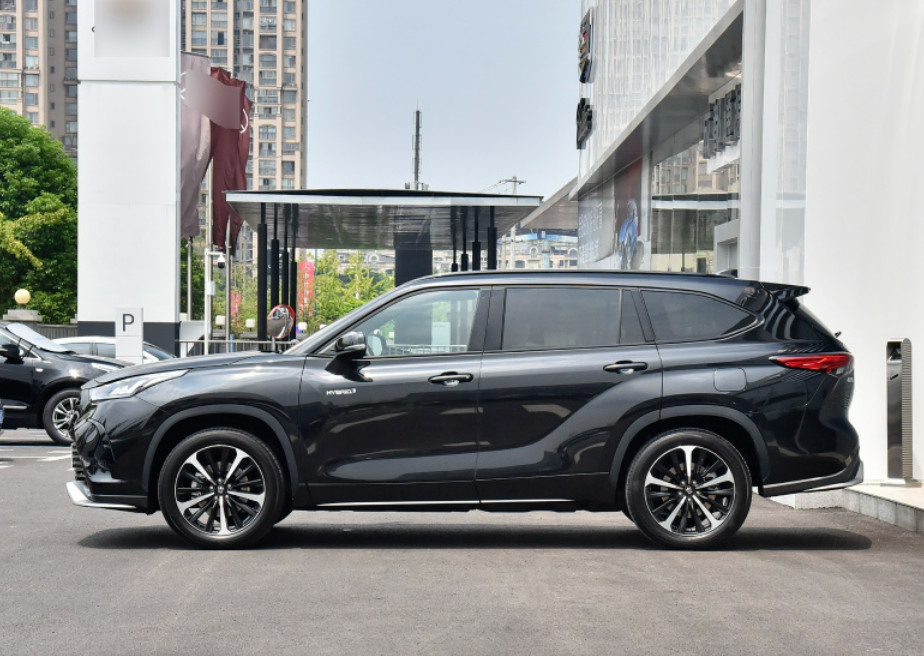 Toyota CROWN KLUGER 2.5L HEV all-wheel-drive flagship version Medium SUV 7 Seats Hybrid