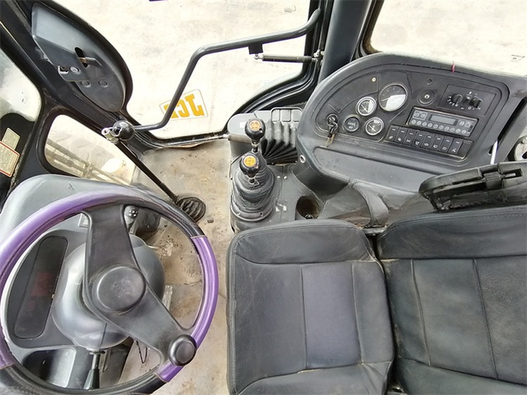 Original Hydraulic Pump Used JCB 3CX Backhoe Loader 6.07 tons Rated Load Good Condition