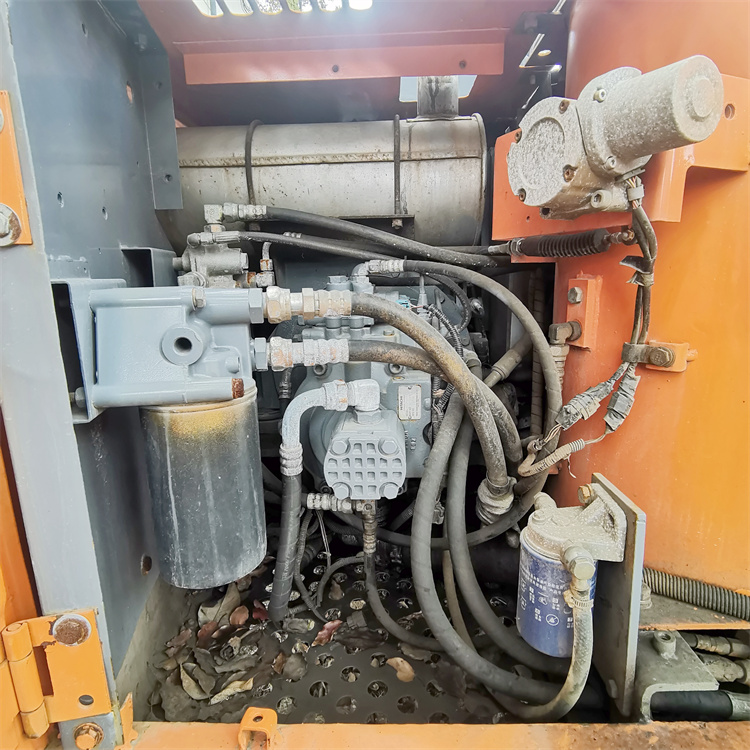 Japan Original Used Hitachi ZX130-6 Excavator with Hydraulic Pump in Good Condition
